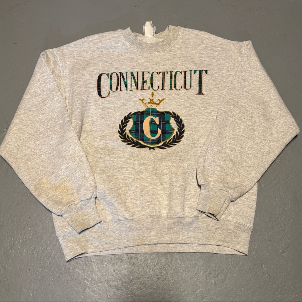 Vintage 90s Connecticut Crewneck spellout size large oversized fit